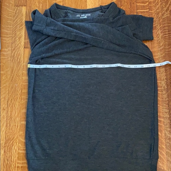 All the Wire Don’t Look Back Sweatshirt Small - Picture 5 of 7